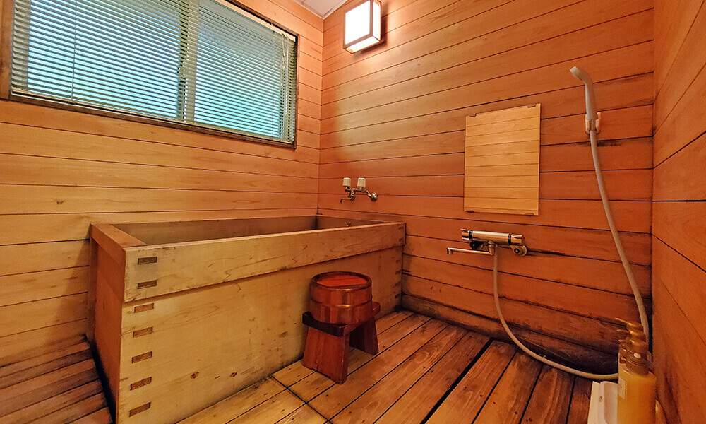 グループ和室10畳 檜風呂